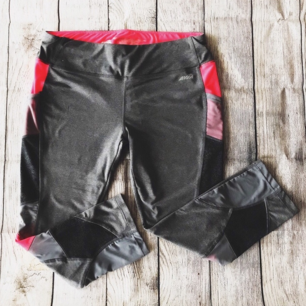 Avia | Color Block Legging Capri - Picture 1 of 3